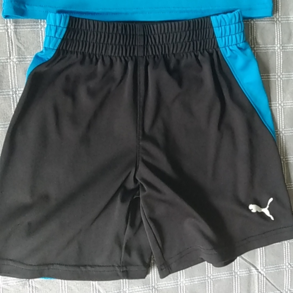 Puma athletic t-shirt and shorts 4t - Picture 3 of 7